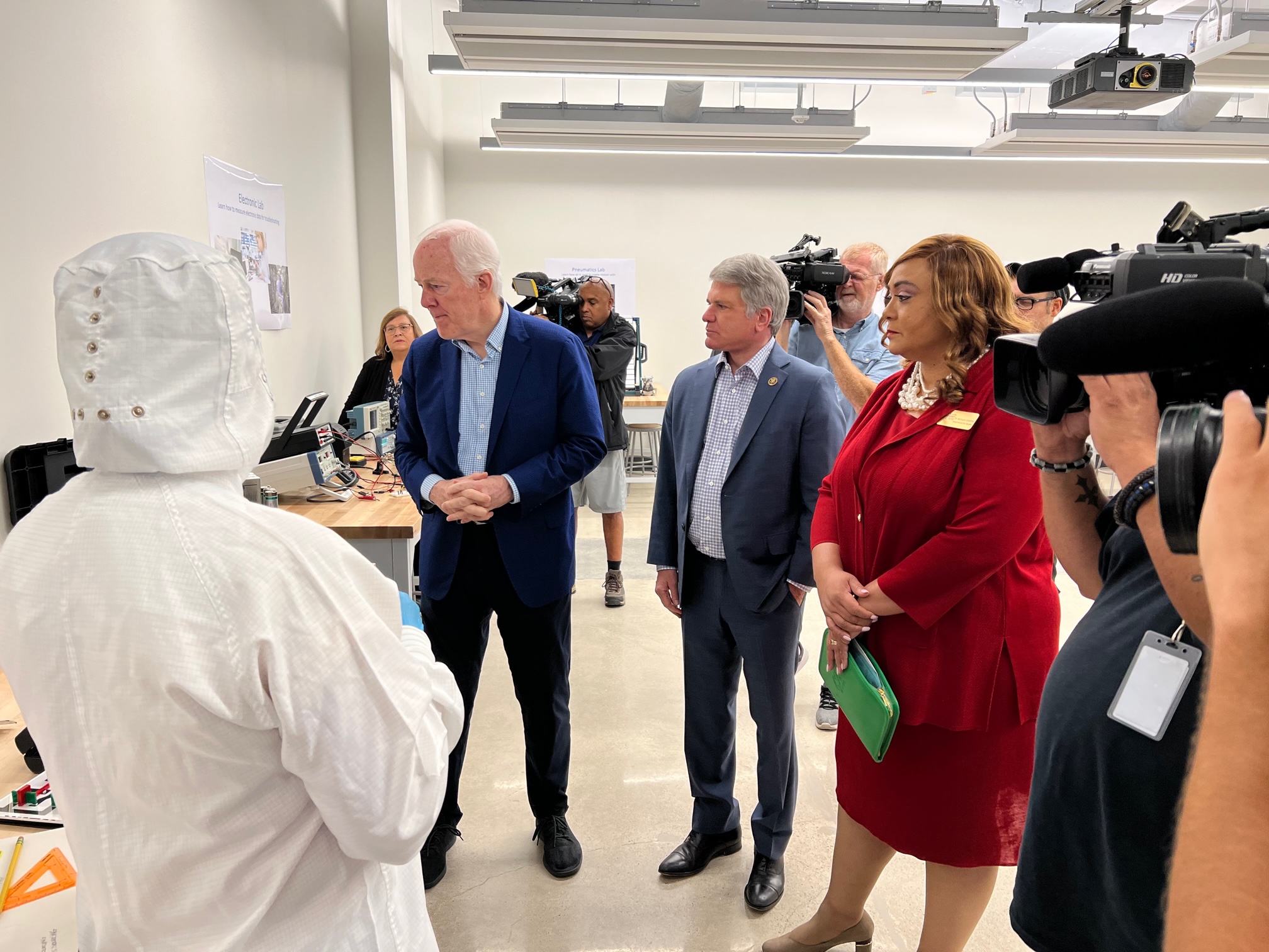 CHIPS for America Act announced at ACC’s Manufacturing Academy ACC Facstaff Infohub